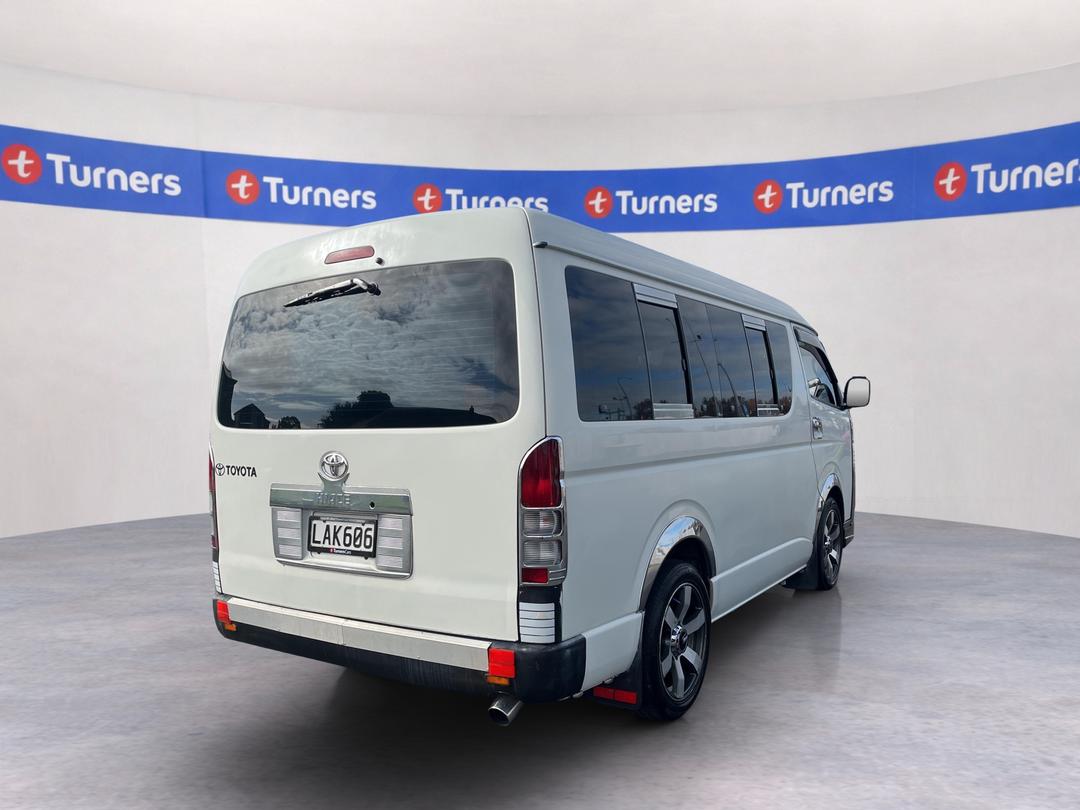 Photo '7' of Toyota Hiace