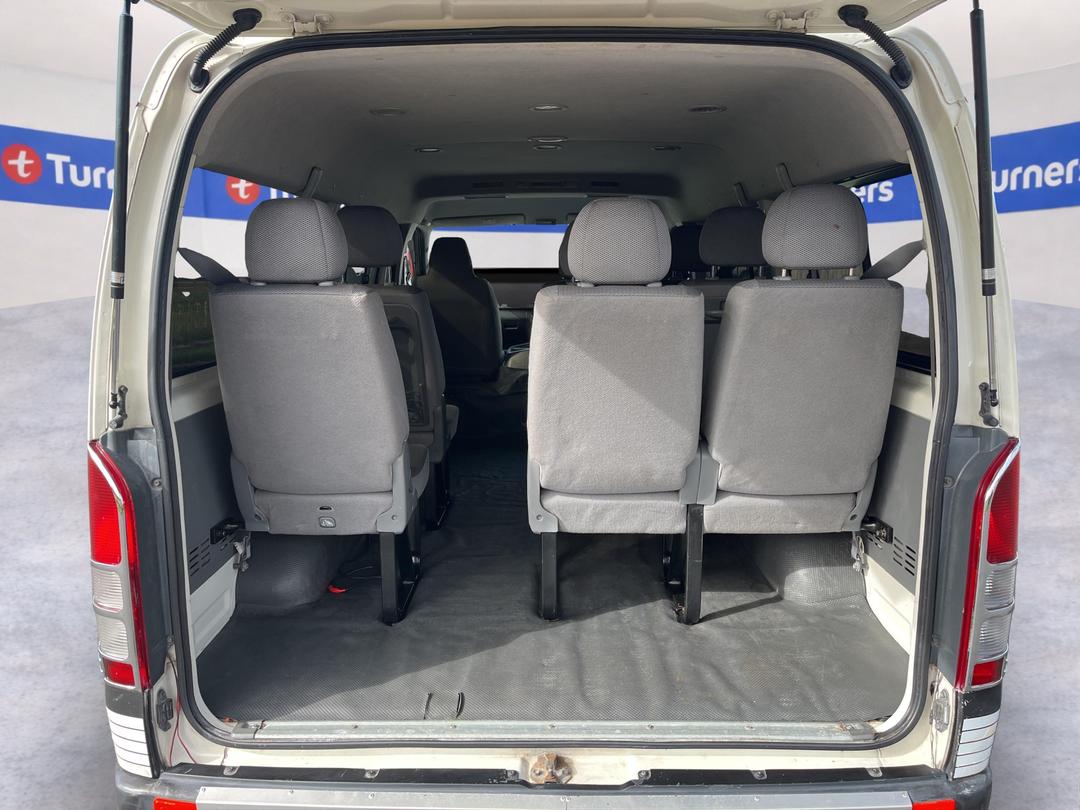 Photo '14' of Toyota Hiace