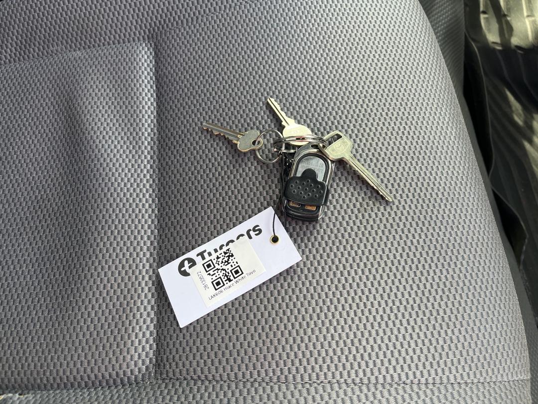 Photo '22' of Toyota Hiace