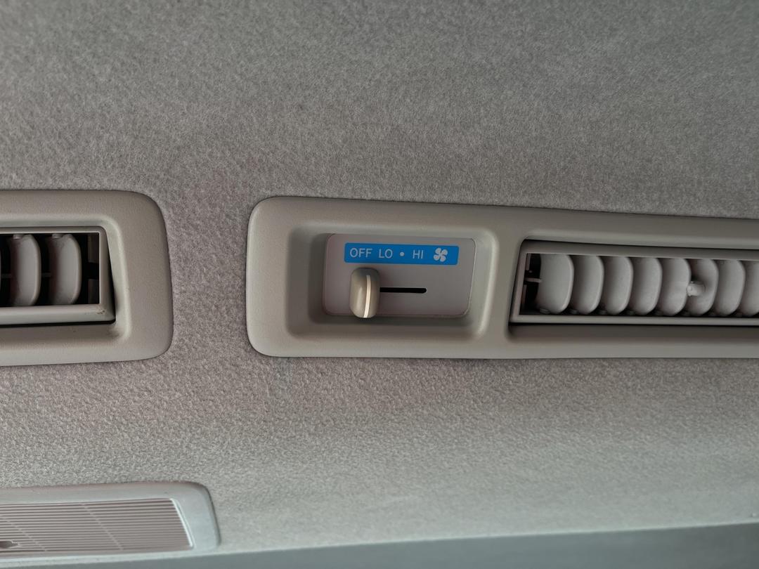 Photo '23' of Toyota Hiace