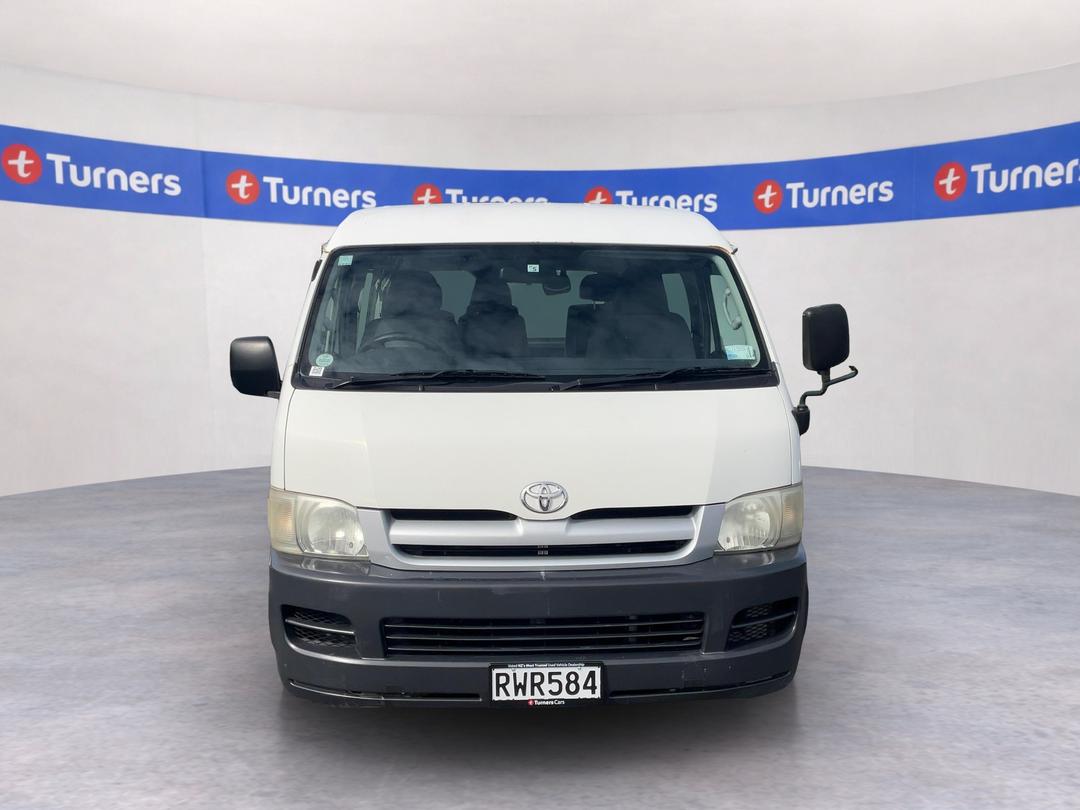 Photo '2' of Toyota Hiace