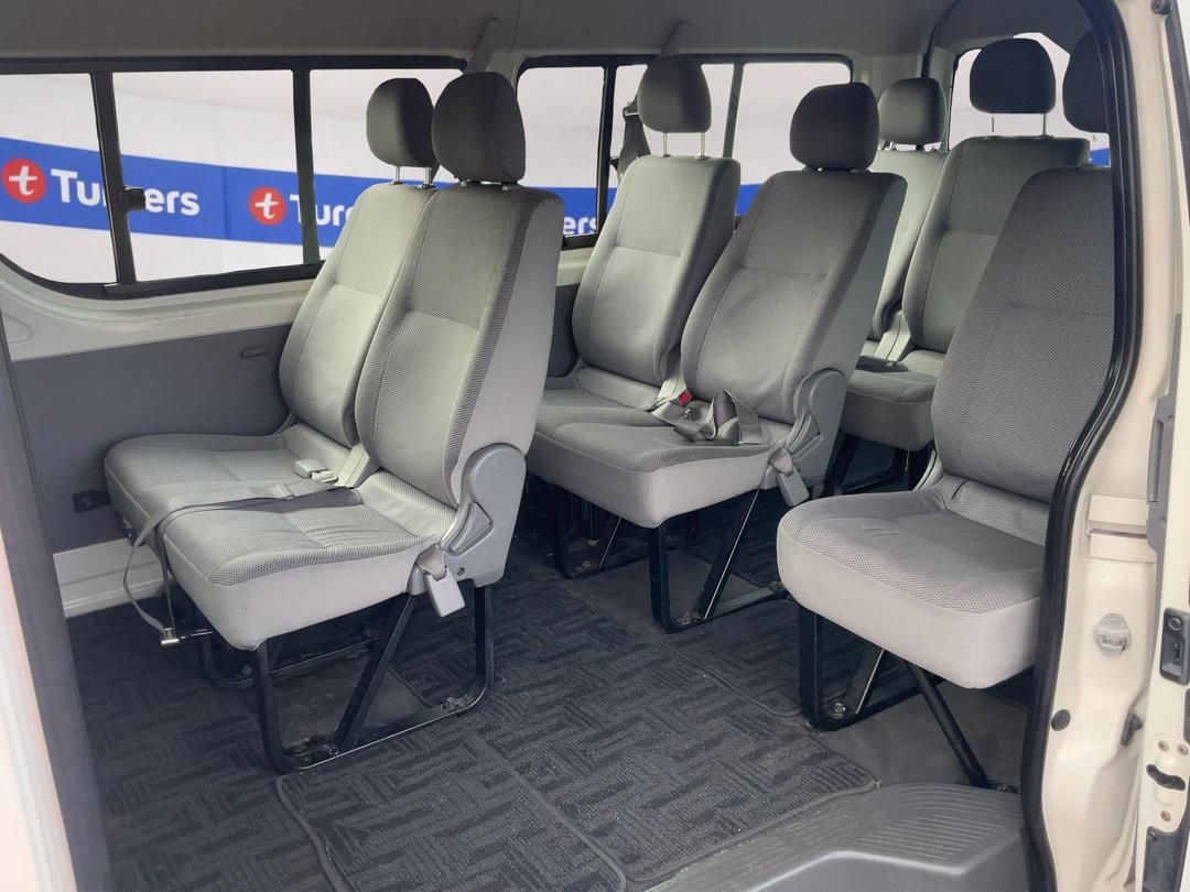 Photo '19' of Toyota Hiace