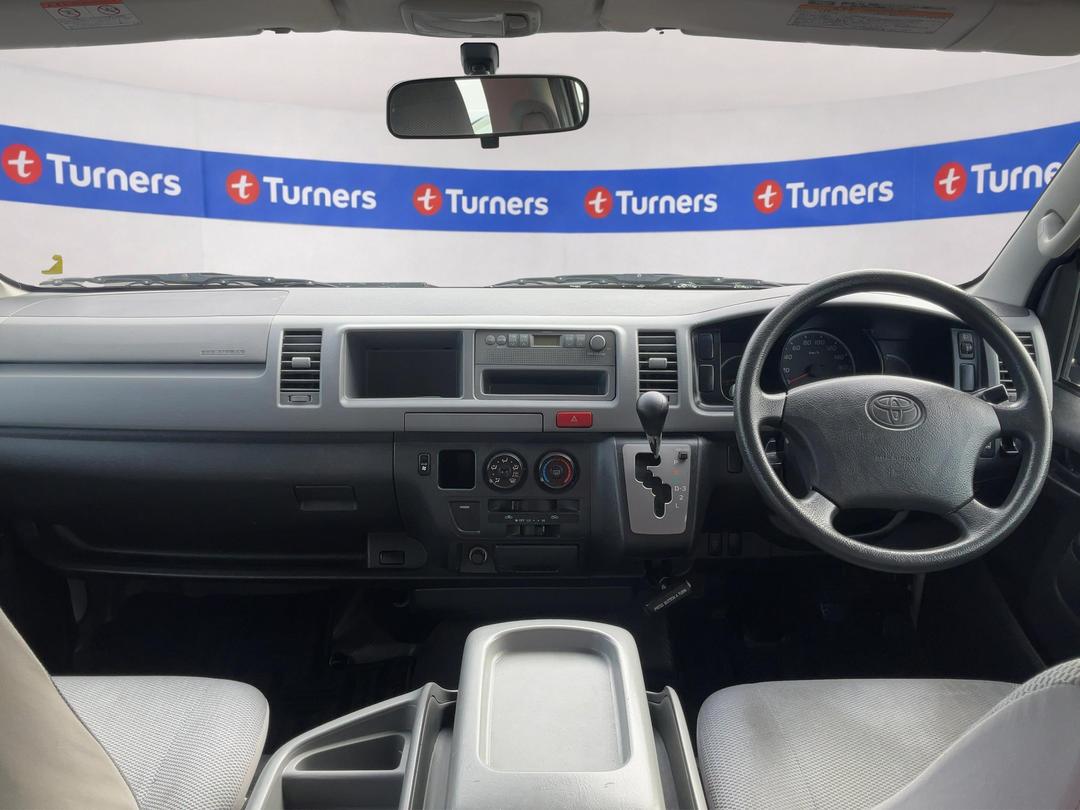 Photo '17' of Toyota Hiace