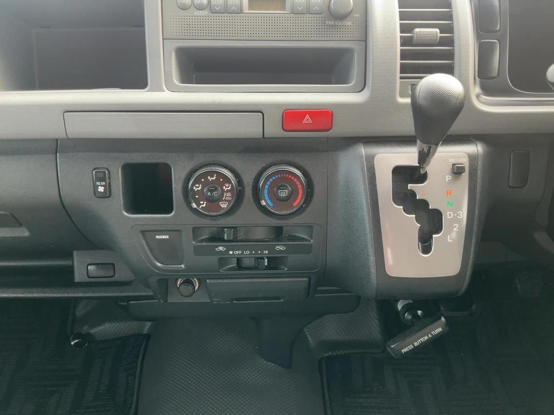 Photo '18' of Toyota Hiace