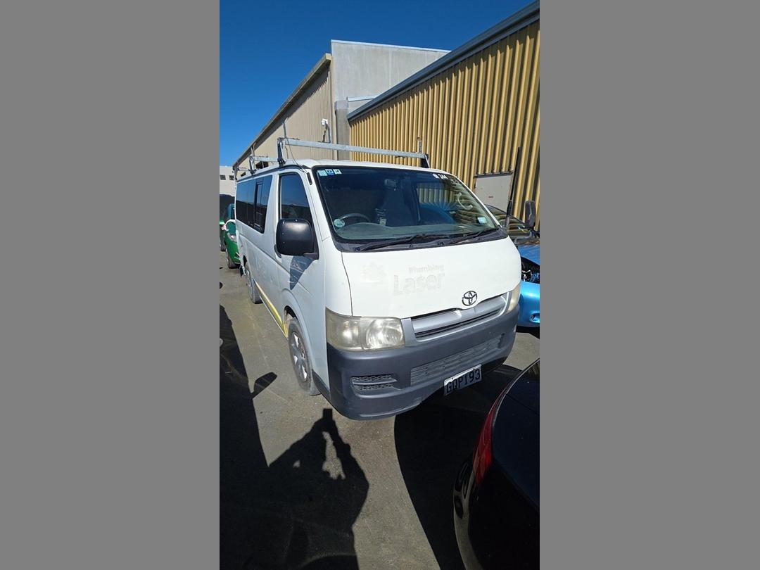 Photo '7' of Toyota Hiace Regius Photo '7' of Toyota Hiace Regius