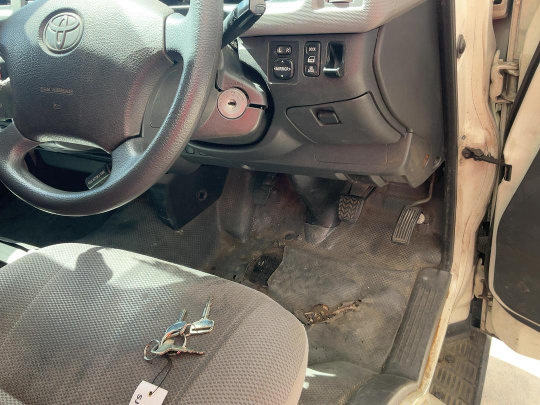 Photo '14' of Toyota Hiace Tdzl Photo '14' of Toyota Hiace Tdzl