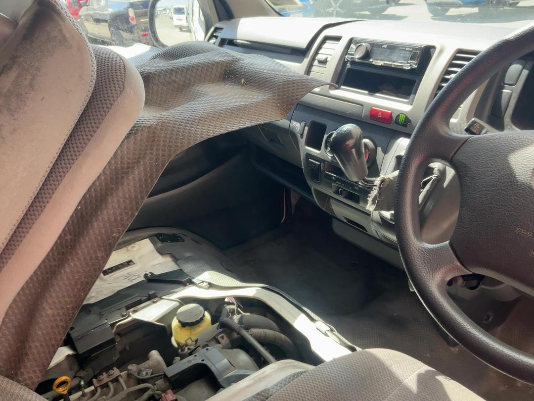 Photo '15' of Toyota Hiace Tdzl Photo '15' of Toyota Hiace Tdzl