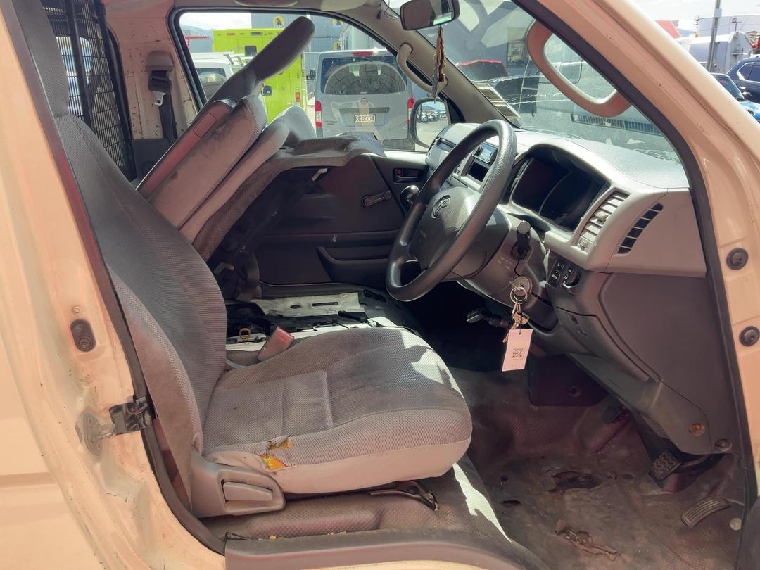 Photo '17' of Toyota Hiace Tdzl Photo '17' of Toyota Hiace Tdzl