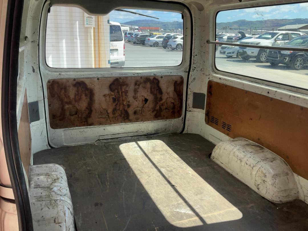 Photo '19' of Toyota Hiace Tdzl Photo '19' of Toyota Hiace Tdzl