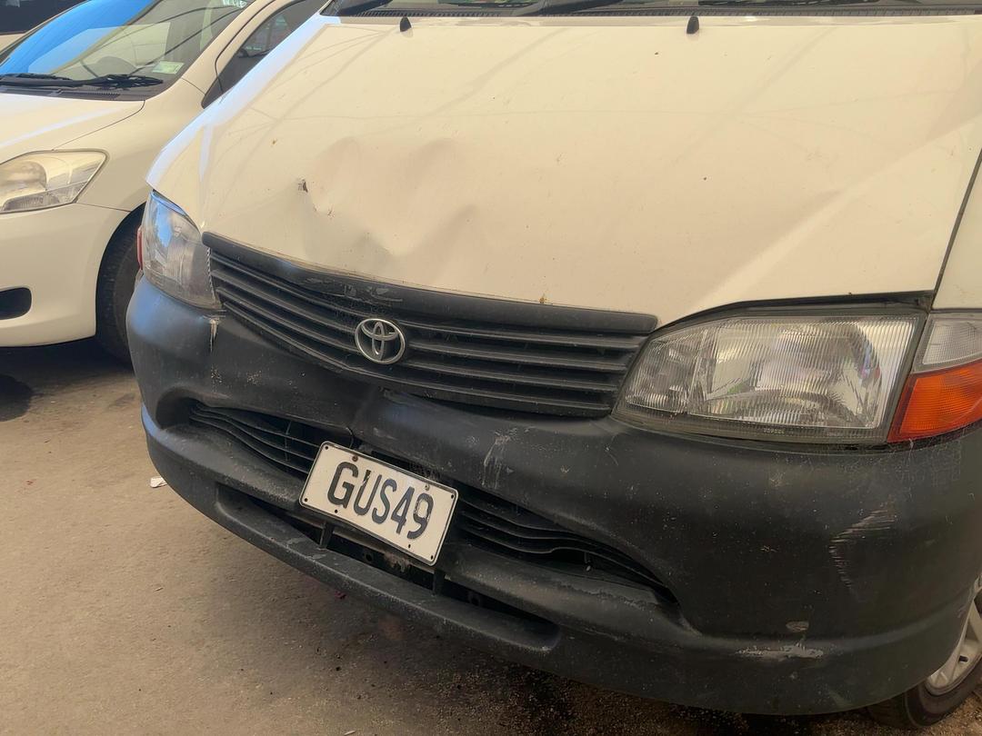 Photo '2' of Toyota Hiace