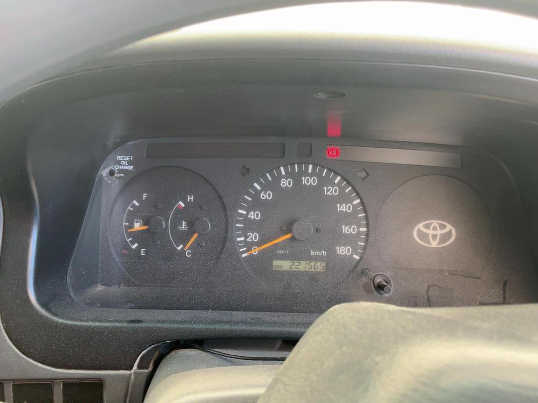 Photo '19' of Toyota Hiace