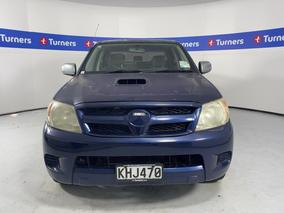 Photo '2' of Toyota Hilux