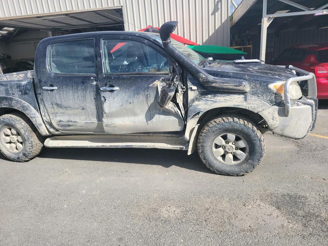 Photo '12' of Toyota Hilux TD SR5 DCU Photo '12' of Toyota Hilux TD SR5 DCU