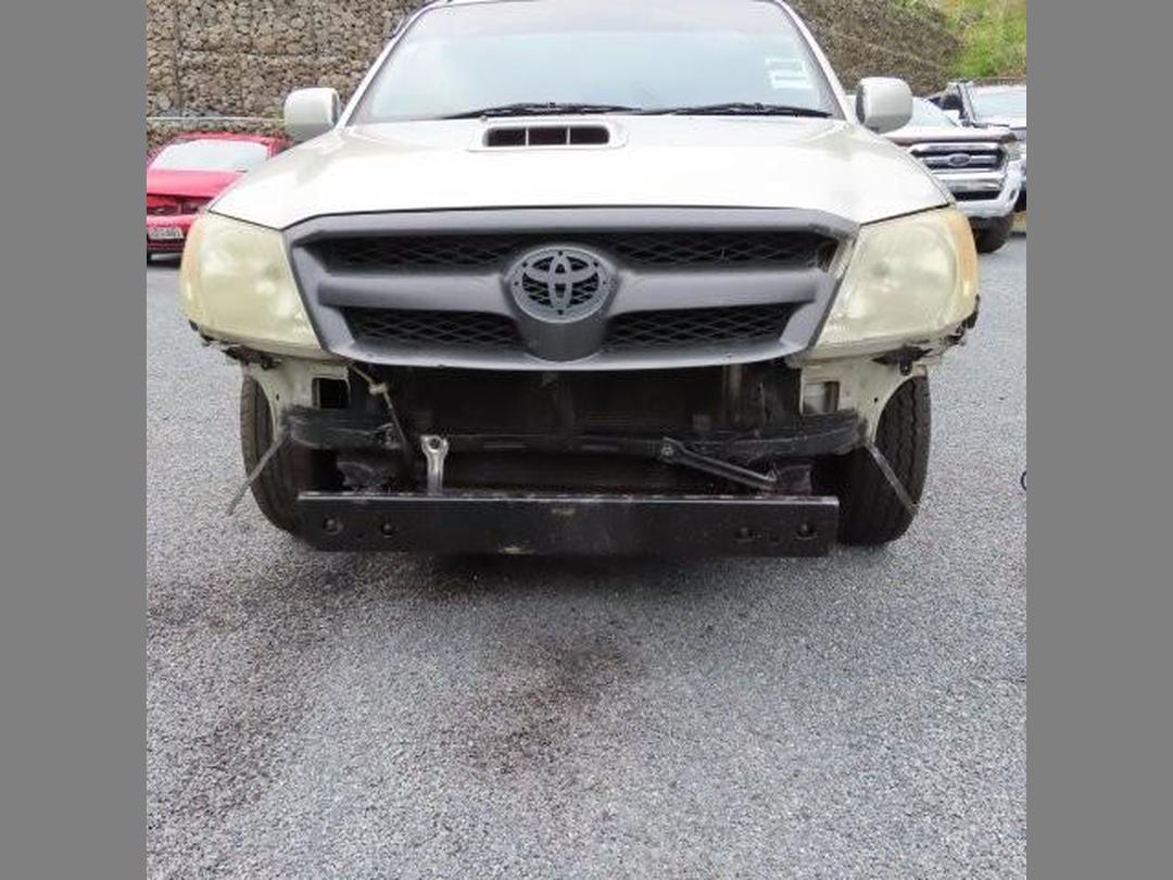 Photo '11' of Toyota Hilux TD D/C