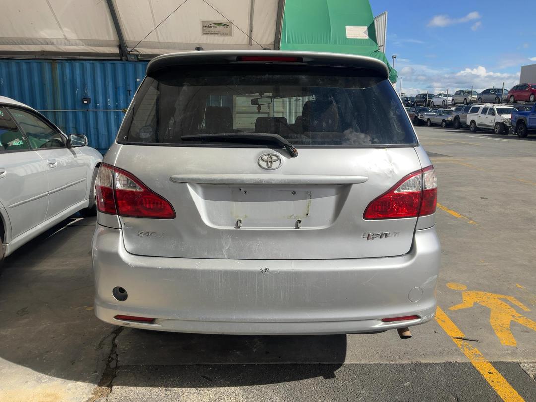 Photo '5' of Toyota Ipsum