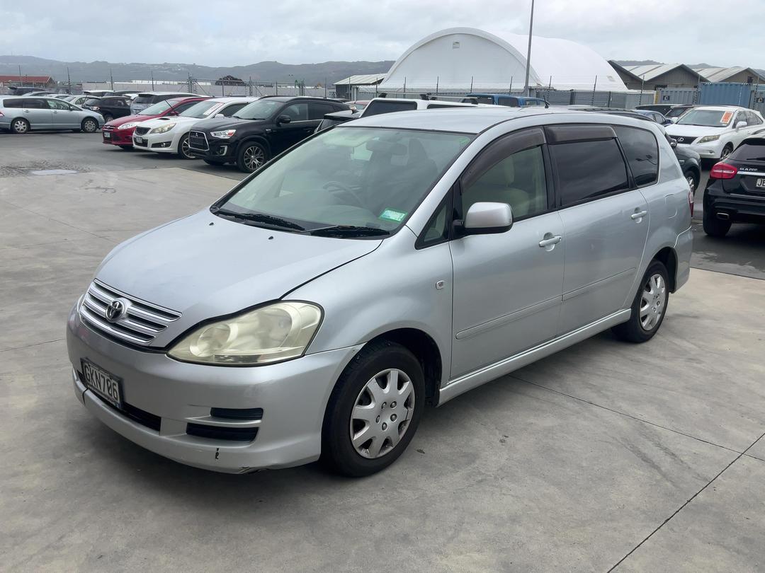 Photo '4' of Toyota Ipsum Photo '4' of Toyota Ipsum