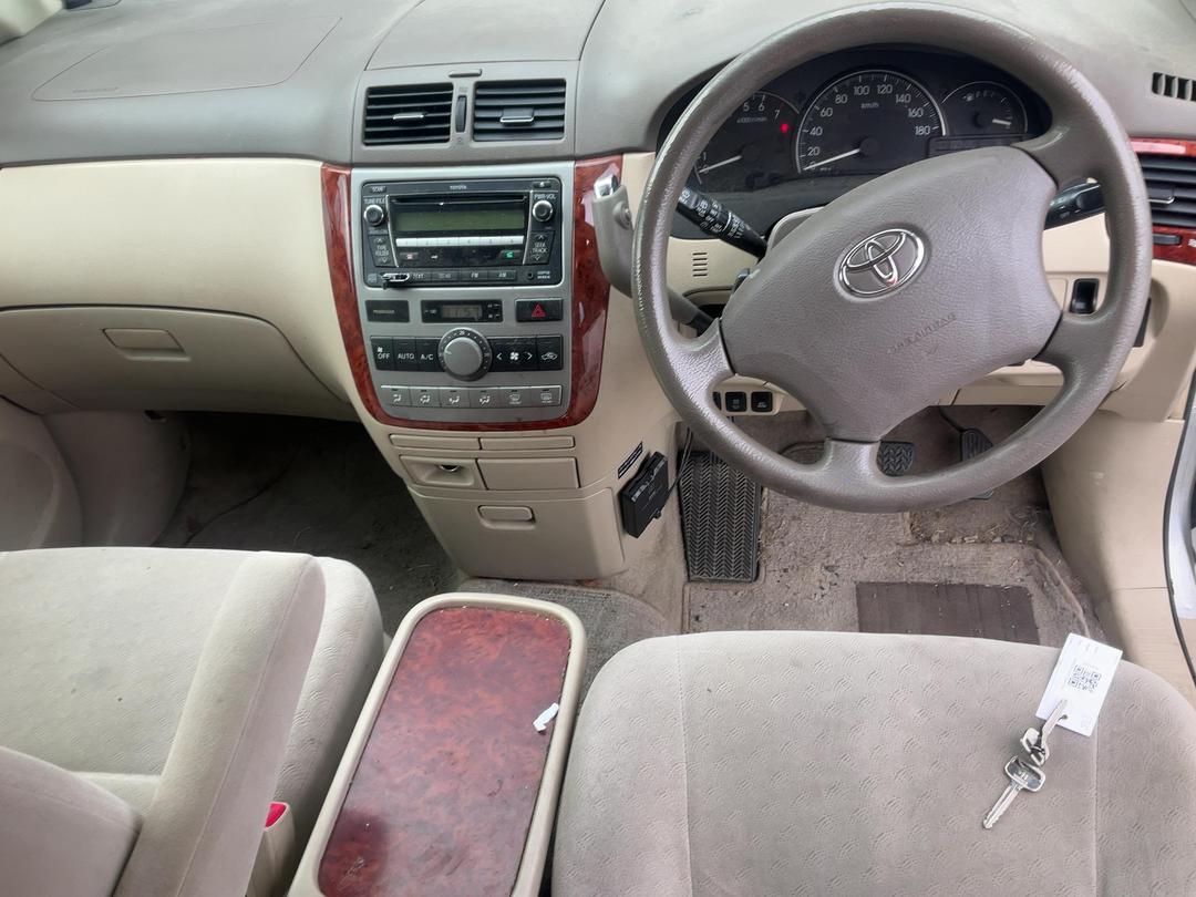 Photo '17' of Toyota Ipsum Photo '17' of Toyota Ipsum