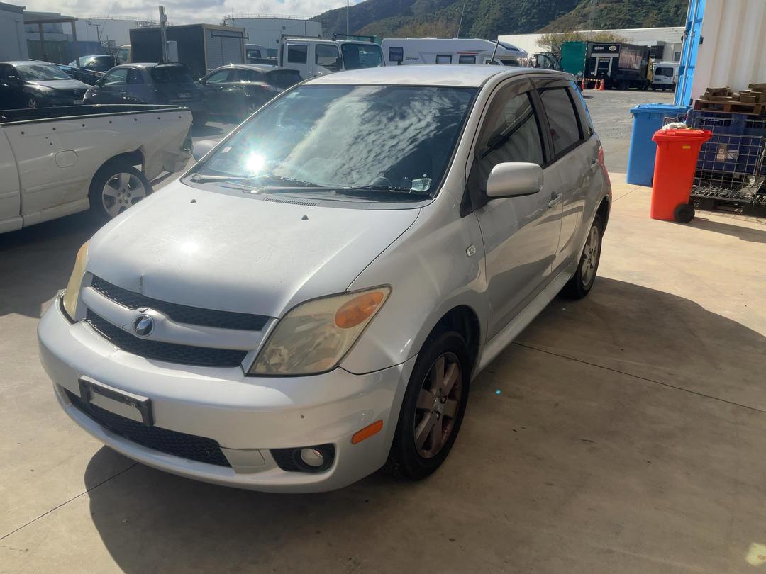 Photo '3' of Toyota IST