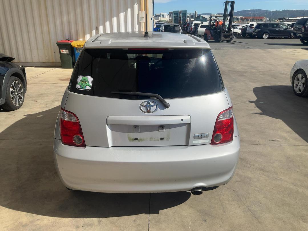 Photo '5' of Toyota IST