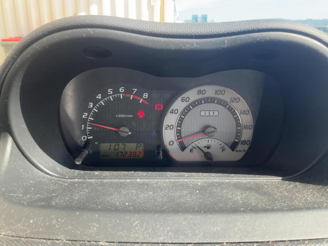 Photo '10' of Toyota IST