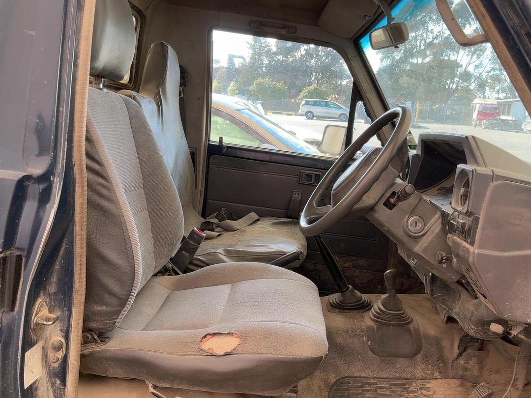 Photo '10' of Toyota Landcruiser C/C WGN3