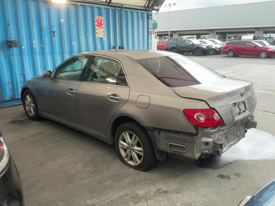 Photo '10' of Toyota Mark X X Photo '10' of Toyota Mark X X