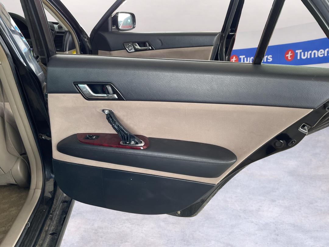 Photo '16' of Toyota Markx 250G V6 Auto