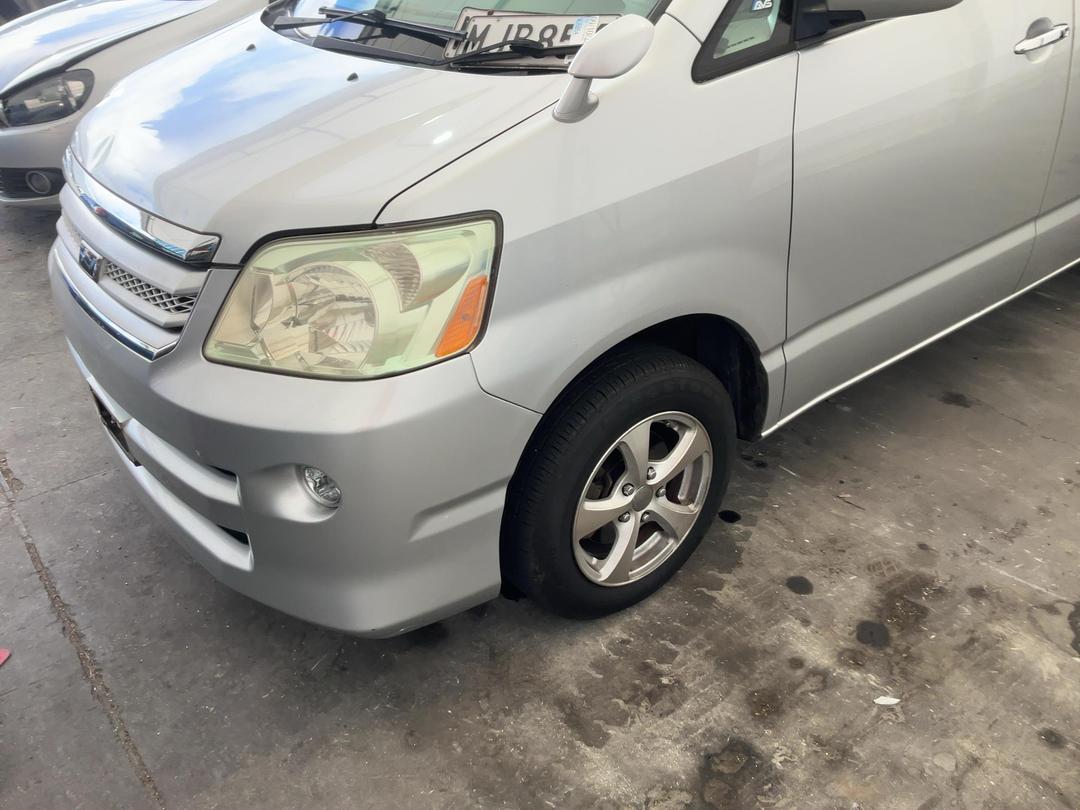 Photo '7' of Toyota Noah Photo '7' of Toyota Noah