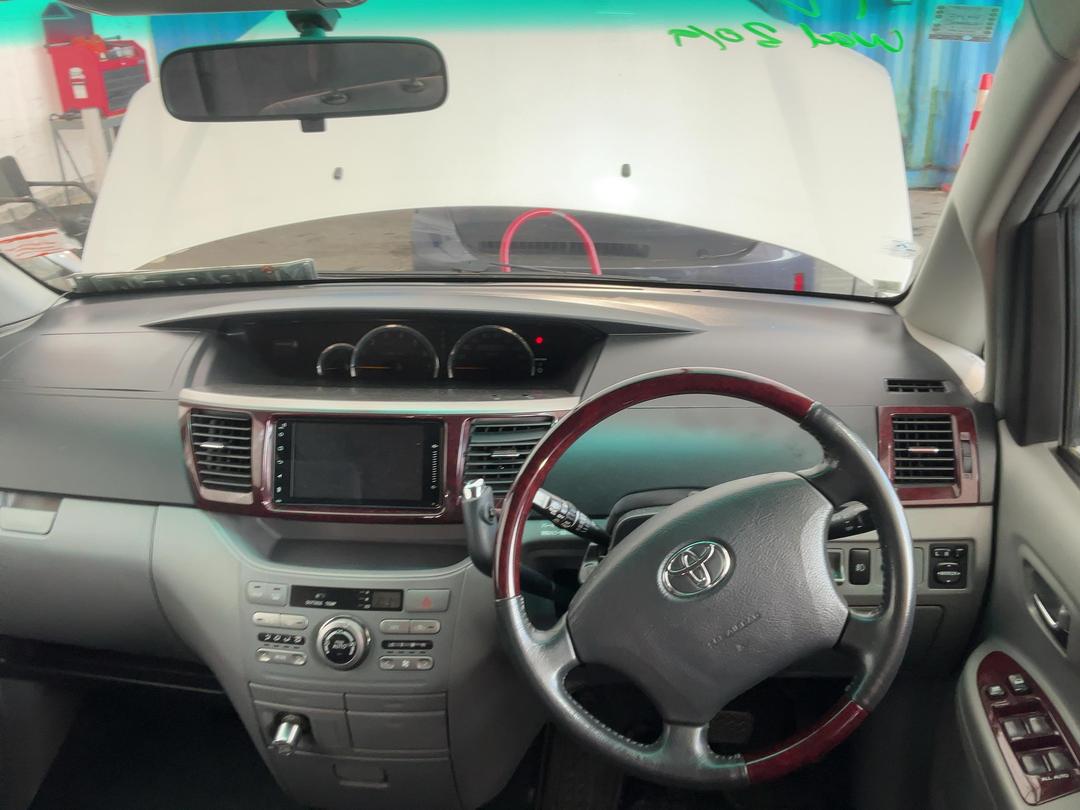 Photo '23' of Toyota Noah Photo '23' of Toyota Noah