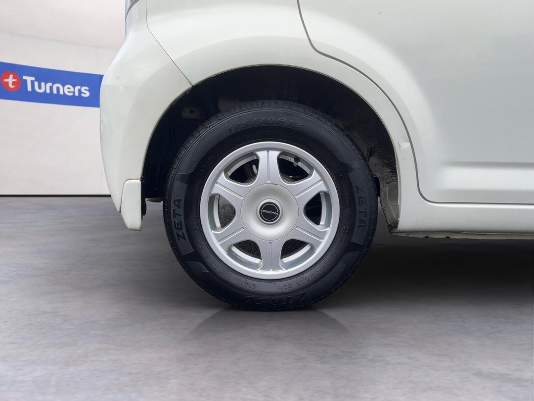 Photo '12' of Toyota Passo