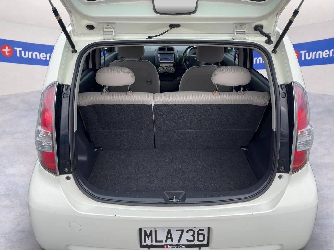 Photo '14' of Toyota Passo