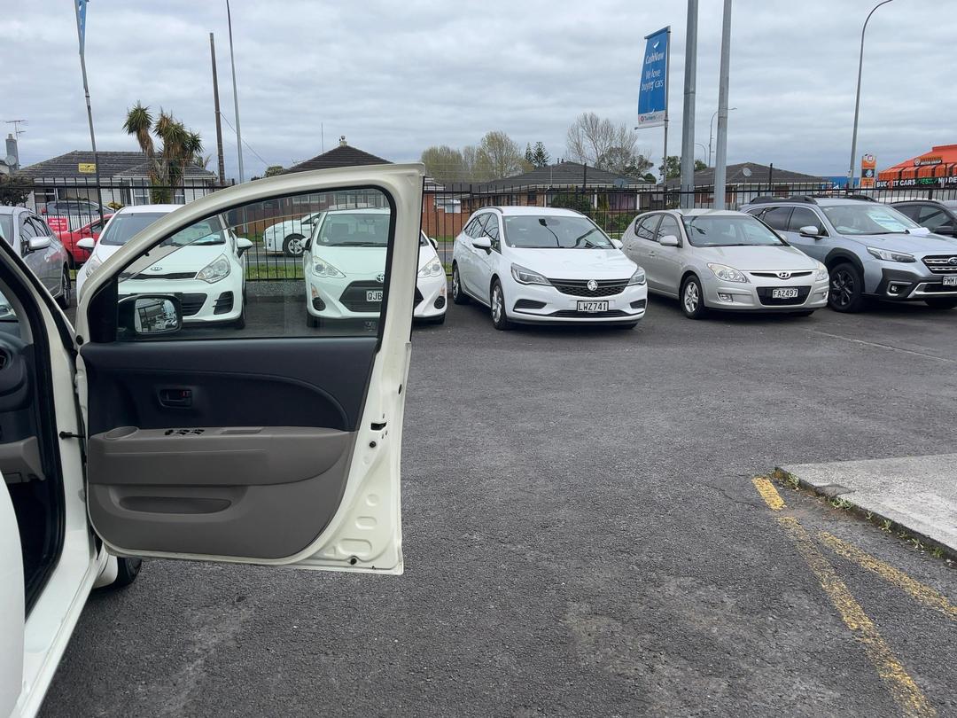 Photo '15' of Toyota Passo