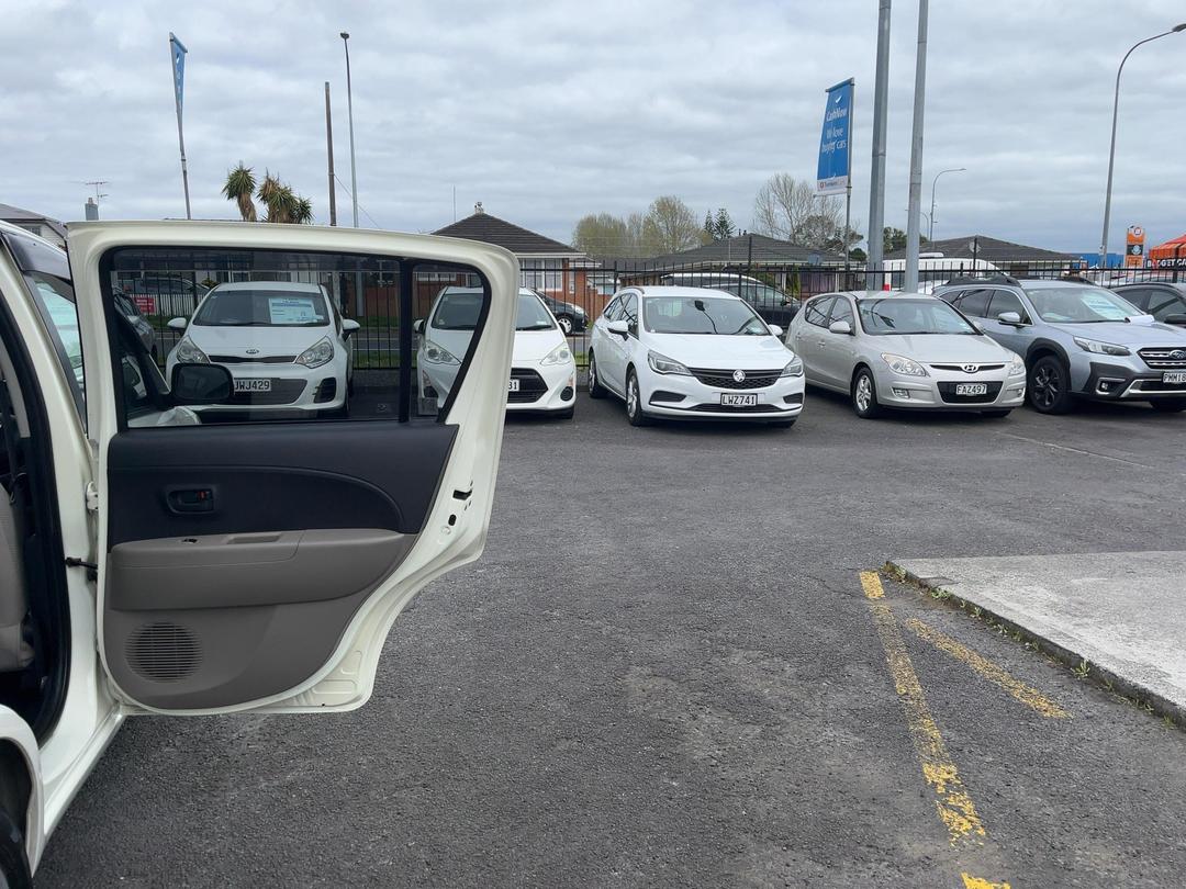 Photo '19' of Toyota Passo