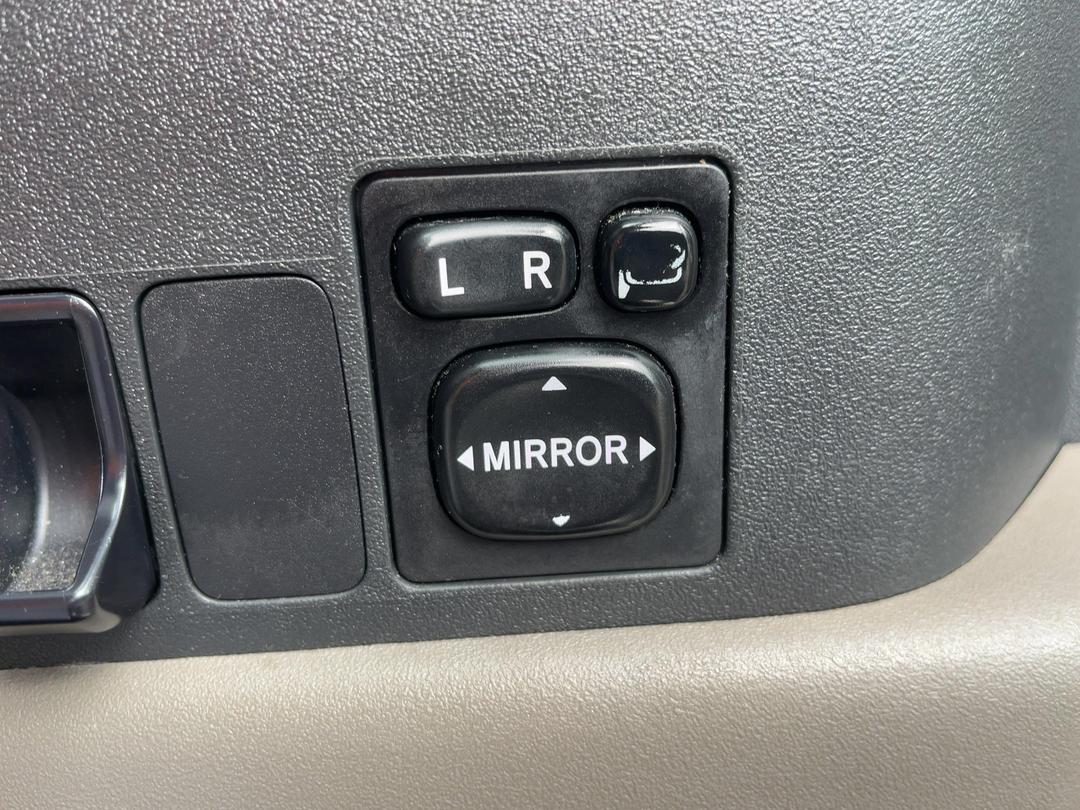 Photo '24' of Toyota Passo