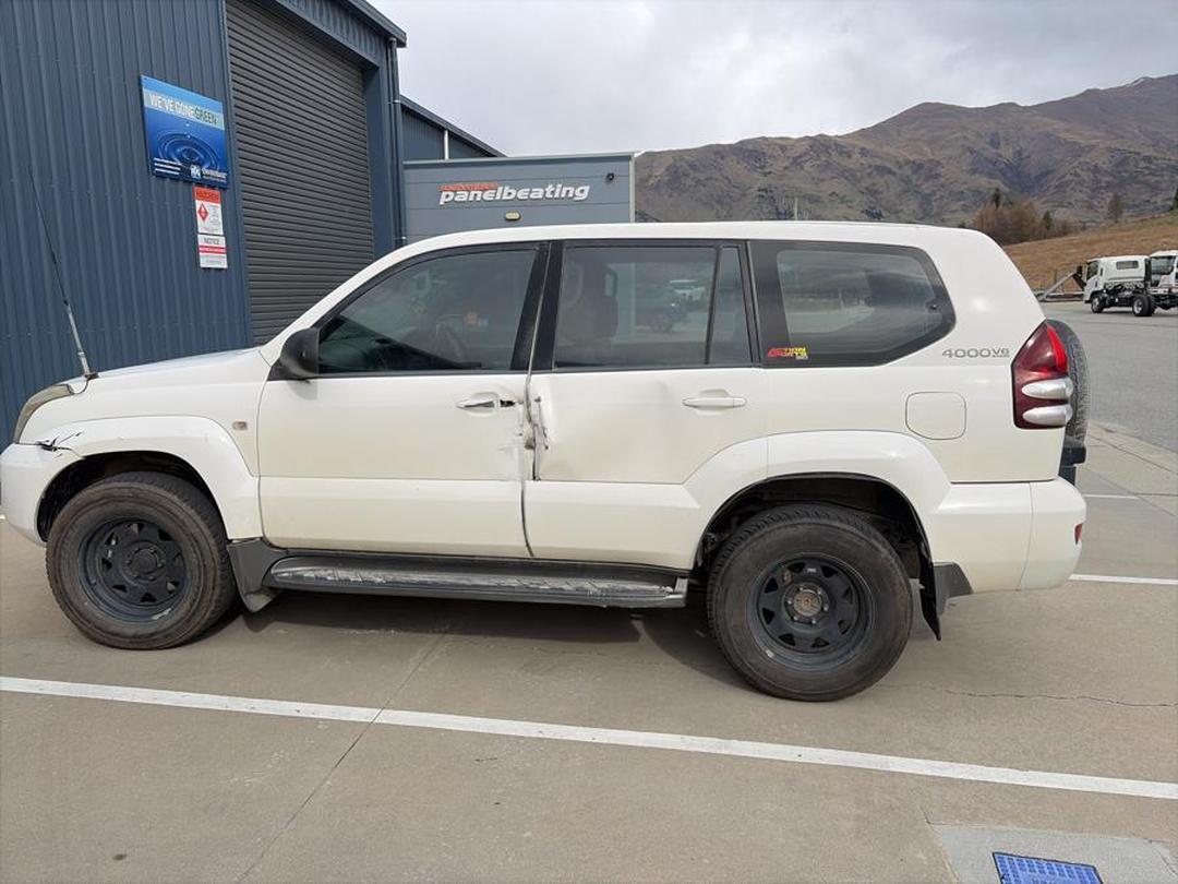 Photo '9' of Toyota Prado Photo '9' of Toyota Prado
