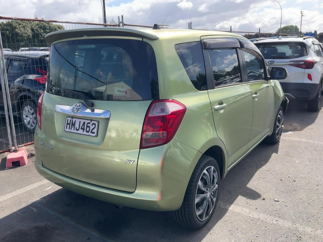 Photo '4' of Toyota Ractis Photo '4' of Toyota Ractis
