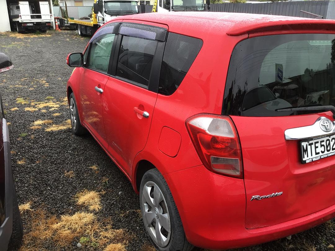 Photo '8' of Toyota Ractis