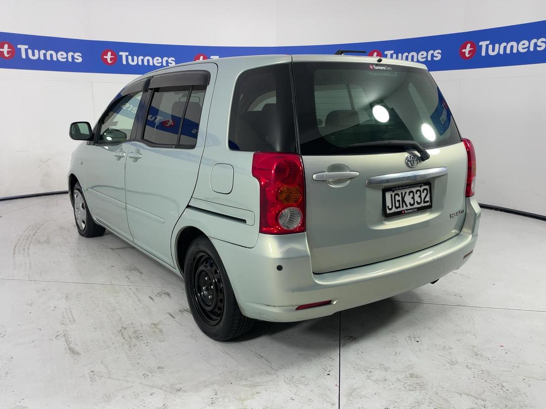Photo '5' of Toyota Raum
