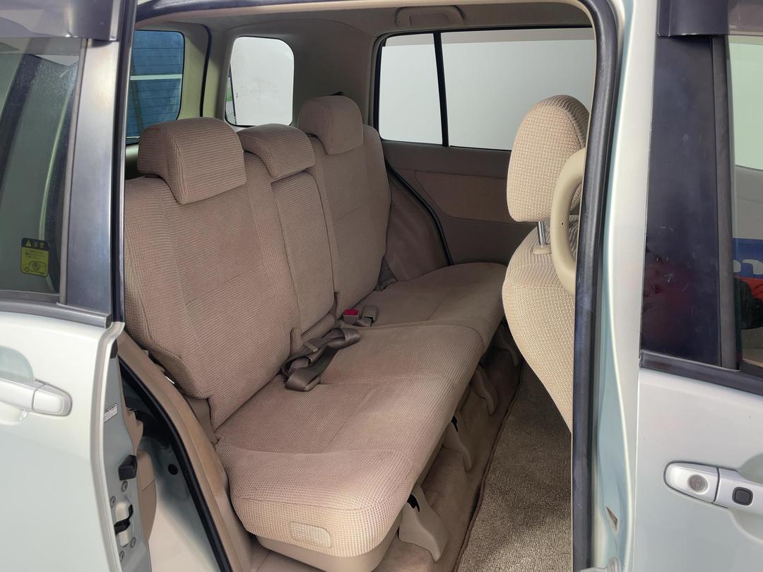 Photo '19' of Toyota Raum