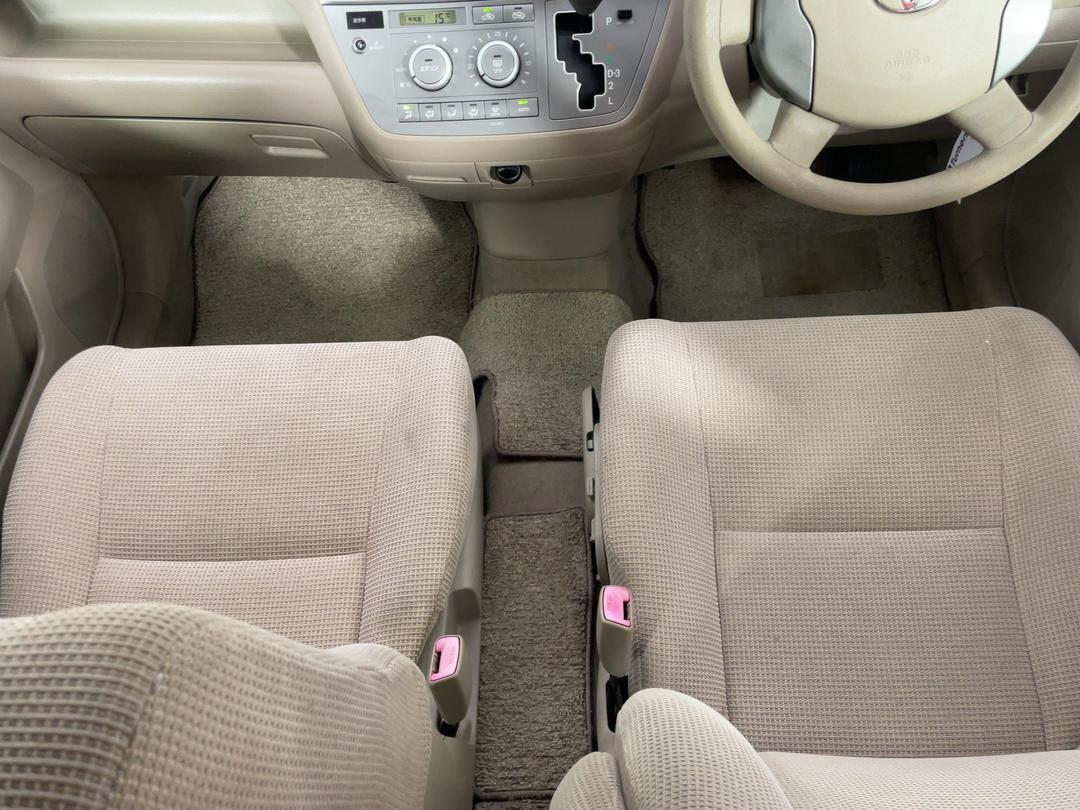Photo '18' of Toyota Raum