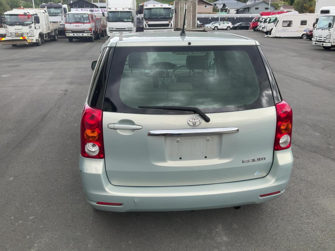 Photo '6' of Toyota Raum Photo '6' of Toyota Raum