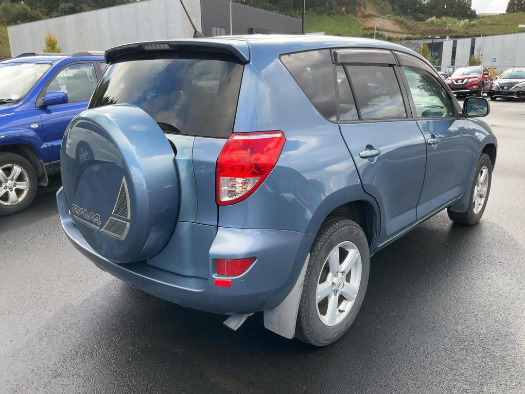 Photo '7' of Toyota Rav4