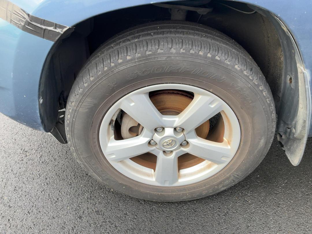 Photo '11' of Toyota Rav4