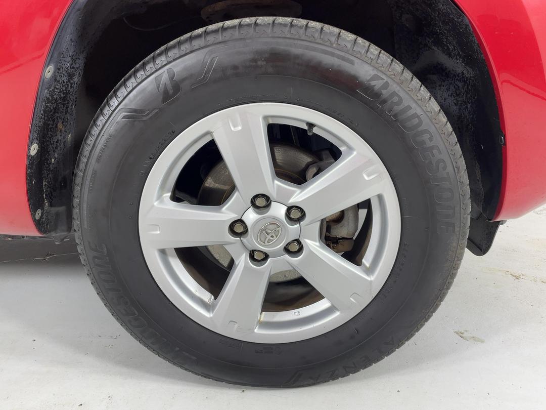 Photo '9' of Toyota Rav4