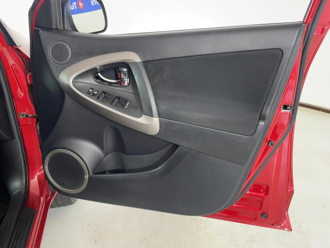 Photo '15' of Toyota Rav4