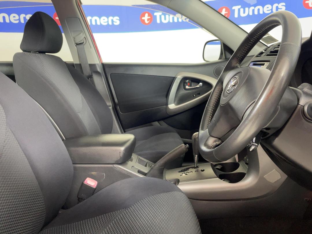 Photo '16' of Toyota Rav4