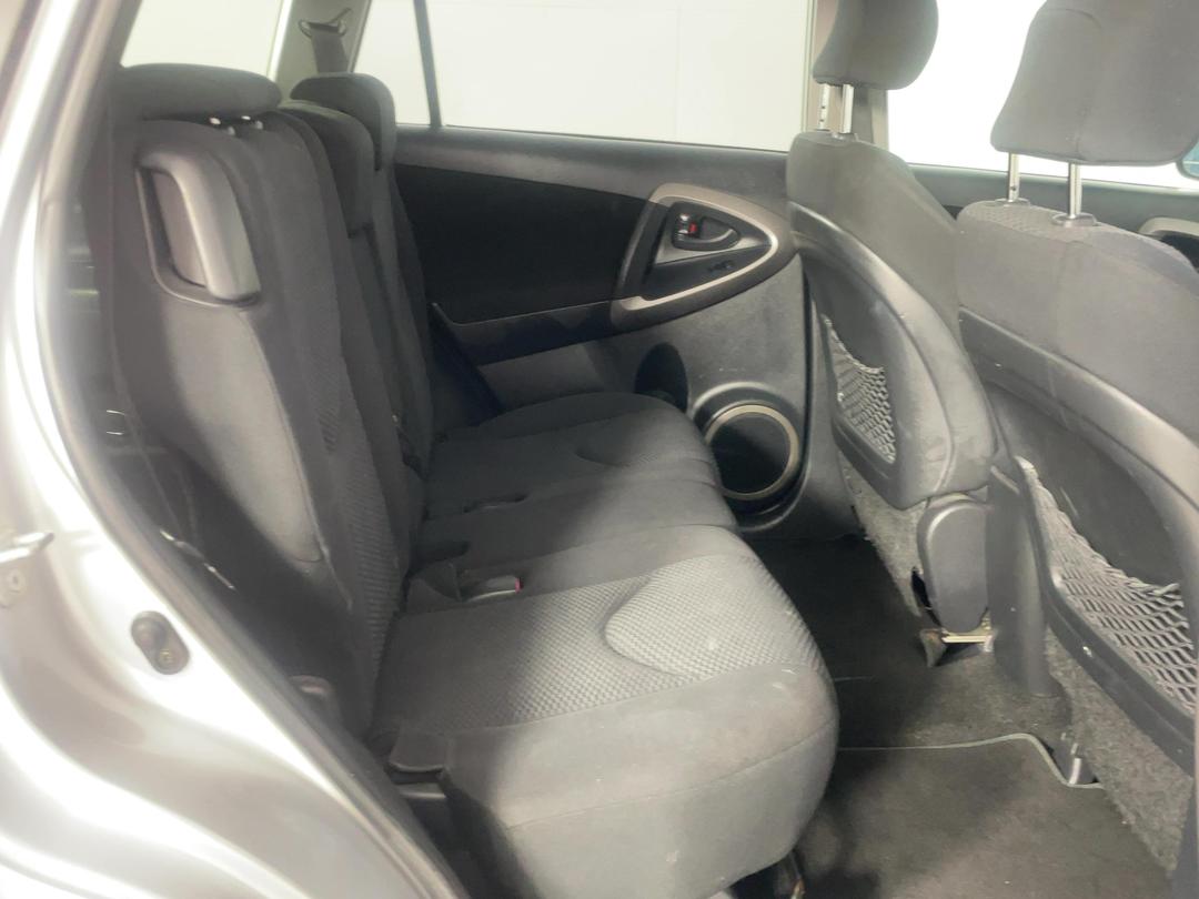 Photo '20' of Toyota Rav4