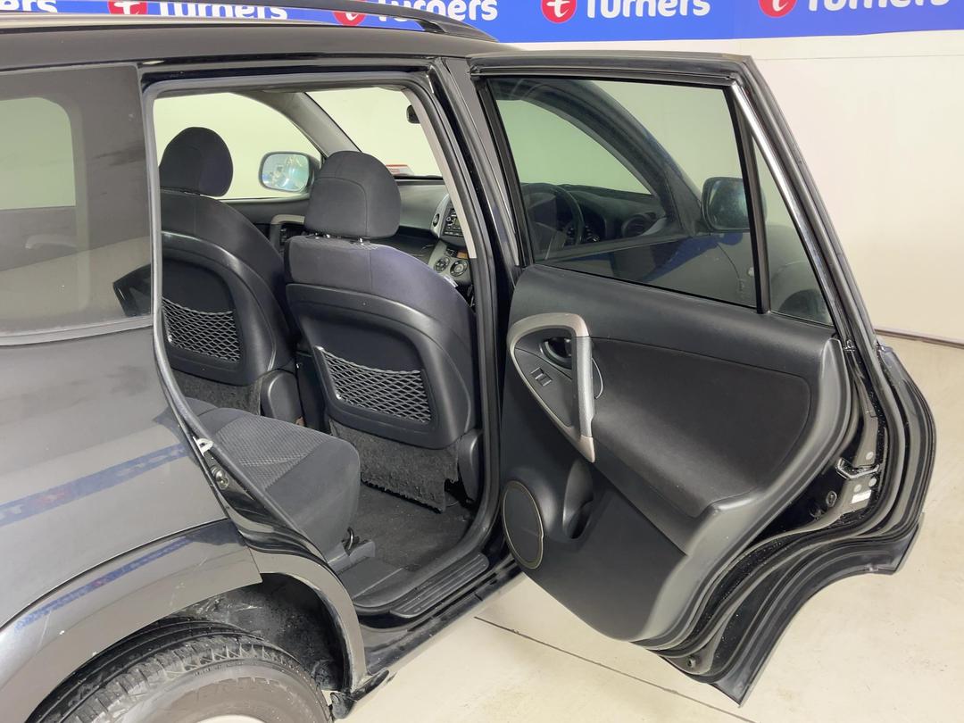 Photo '19' of Toyota Rav4