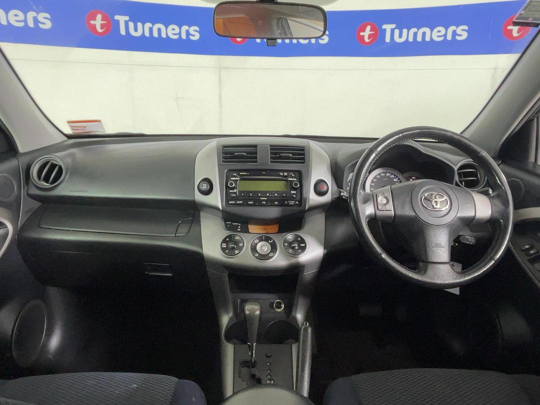 Photo '17' of Toyota Rav4