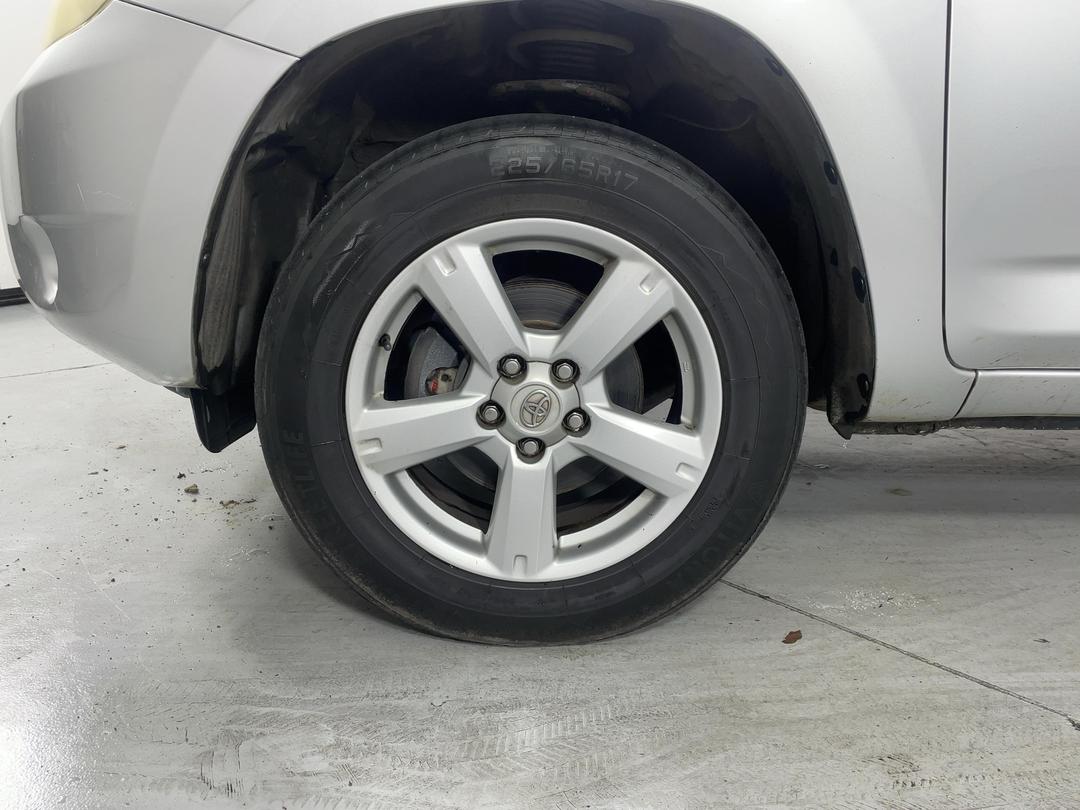 Photo '8' of Toyota Rav4 Photo '8' of Toyota Rav4